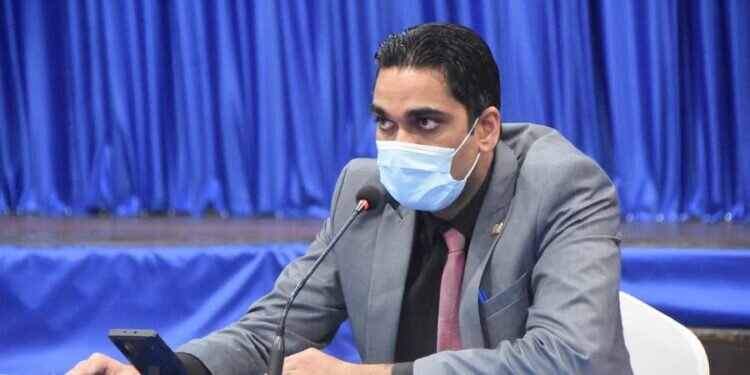 dWT foto / Irvin Ngariman
Minister Amar Ramadhin van Volksgezondheid is gisteren ingegaan op de Covid-19 stand van zaken in het land.-.