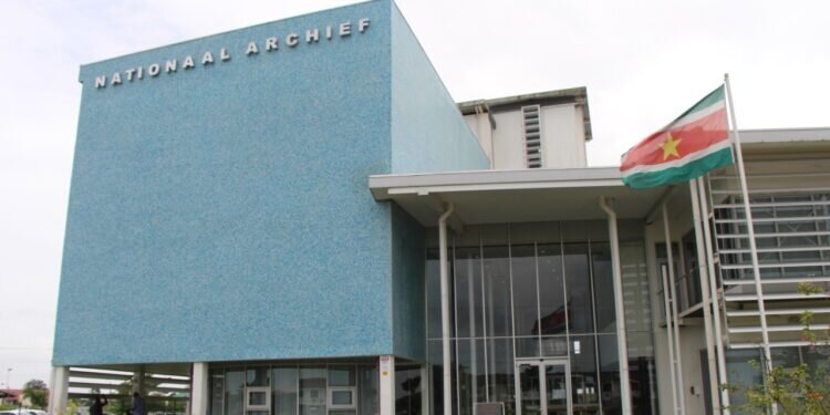 Het gebouw van het Nationaal Archief Suriname. Foto Biza e1699508232701
