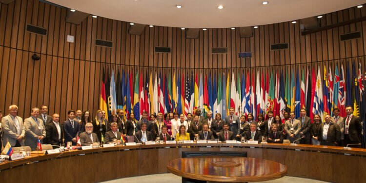 participantes decimoctava reunion comite ejecutivo cea marzo 2019