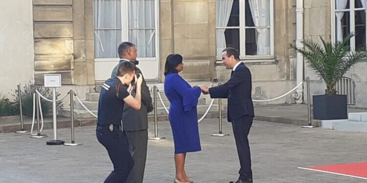 Minister Mathoera had vruchtbare ontmoeting met Franse ambtgenoot 2