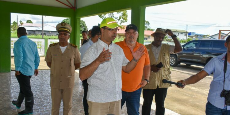 Minister Nurmohamed heeft graag roadmap voor aanpak wateroverlast