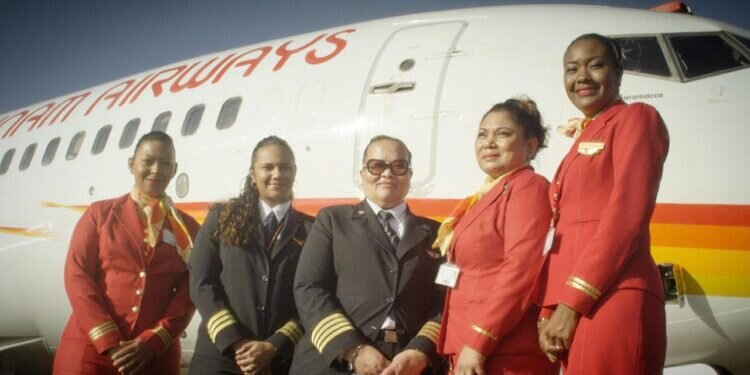 Surinam Airways all female crew