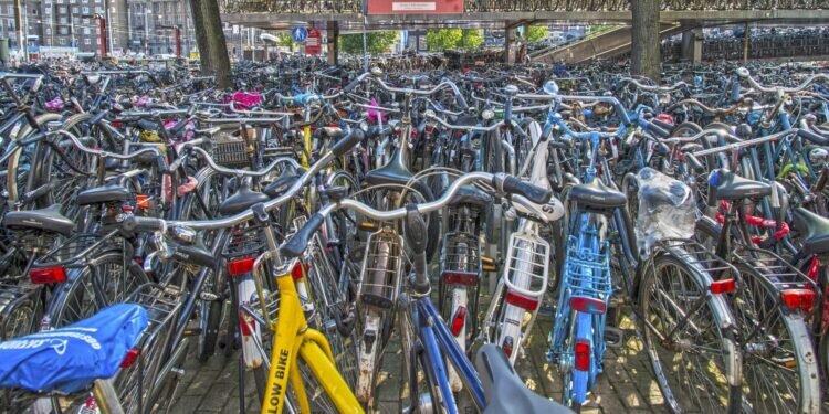 netherlands bicycles many e1659092271811
