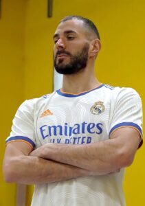 Karim Benzema wearing Real Madrid home kit 2021 2022