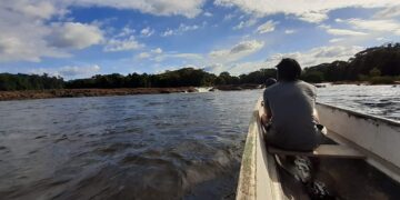 20191201 161619 Een 59-jarige man is vandaag verdronken op het Stuwmeer. De boot waarin hij zat, is ter hoogte van Lebi doti getroffen door twee hoge golven.