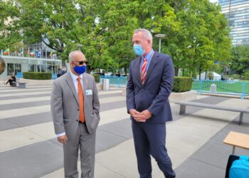 20210920 132749 scaled De algemene vergadering van de Verenigde Naties is vandaag van start gegaan. President Chandrikapersad Santokhi zal naast het bijwonen van de vergadering ook belangrijke gesprekken voeren met de Verenigde Staten. Het voorwerk wordt gedaan door de minister van Buitenlandse Zaken, International Business en Internationale Samenwerking (Bibis), Albert Ramdin, die ook deel uitmaakt van de regeringsdelegatie in New York.