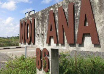 Moiwana na jaren eindelijk verlicht