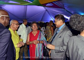 318297816 701428318015701 2079803204833480035 n Caribische landen hebben tijdens de 8ste Caricom-Cuba Summit een duidelijke solidariteit getoond met Cuba. Minister Albert Ramdin van Buitenlandse Zaken, International Business en Internationale Samenwerking (BIBIS) blikt terug op een succesvolle bijeenkomst, die ook in het teken stond van 50 jaar diplomatieke betrekkingen tussen de regionale landenorganisatie en Cuba.