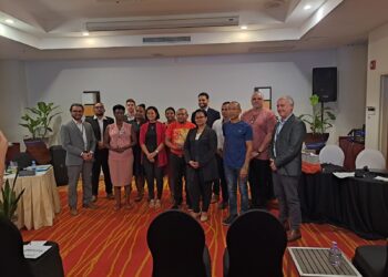 319212784 519045270249038 591263173309102113 n De Stichting Mulokot, die de Wayana Inheemsen in Suriname vertegenwoordigd, en de Vereniging van Inheemse Dorpshoofden in Suriname (VIDS) hebben een bijzondere erkenning gehad voor het werk dat zij in gemeenschapsverband uitvoeren.