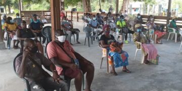 86f1960c 77fc 5bfd aad3 126659e68457 In een krutu gehouden op 31 oktober door minister Gracia Emanuel van Regionale Ontwikkeling en Sport hebben enkele leerkrachten van Stoelmanseiland enkele knelpunten aangehaald. Deze krutu is gehouden nadat er een startsein is gegeven voor de schoonmaakactiviteiten in het dorp.
