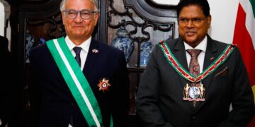 Ambassadeur Antoine Joly: "I am proud of this medal of Suriname"