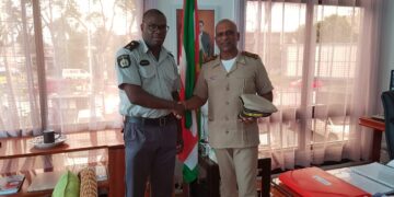 Bisschop en Bhola 1 Er is donderdag 15 december een start gemaakt met de mobile prevention tour van de politie. De bedoeling is om de samenleving adequaat te informeren.