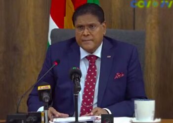Chan PC kl Er heerst in de samenleving het gevoel dat er een grote groep Afghanen naar Suriname komt, maar dat is niet waar. “Ik draag als president geen kennis van”, zei president Chandrikapersad Santokhi donderdag tijdens de regeringspersconferentie.