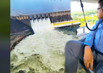 Chanorientatie Meer voorlichting en vooral betere communicatie moet tot stand worden gebracht bij de samenleving in de kwestie wateroverlast in het Brokopondogebied. Dit zei president Chandrikapersad Santokhi vanmorgen na een oriëntatiebezoek aan de door wateroverlast getroffen dorpen in het achterland. Het staatshoofd roept de gemeenschap op om vertrouwen te blijven stellen in de deskundigen.