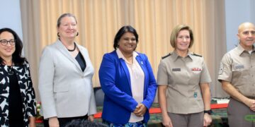 Minister Mathoera wil meer betrokkenheid vrouwen in Defensie