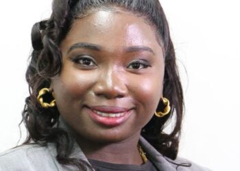 Dinotha Vorswijk 2 Minister Dinotha Vorswijk is ingenomen met de resultaten die tot nog toe bereikt zijn. De bewindsvrouw blikt vooral tevreden terug op de ruim één jaar waarin ze de scepter zwaait op het departement. Ze praat niet alleen van leermomenten, maar ook van een goede samenwerking met haar directieteam, waardoor er veel bereikt is. “Ik heb het niet alleen gedaan, natuurlijk samen met het directieteam.”