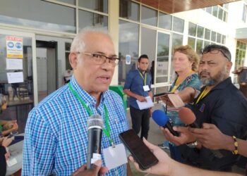 Essed Bij de voortgang van de hogerberoepzaak van het 8 Decemberstrafproces tegen hoofdverdachte Desi Bouterse, zijn er vandaag getuigen gehoord. Bouterse is vanwege medische redenen niet verschenen op de zitting, die voorgezeten is door fungerend president van het Hof van Justitie, Dinesh Sewratan.