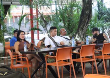 IMG 0291 1 scaled De Vereniging Horeca Sector (VHS) in Suriname heeft haar protest aangehouden. Horecabedrijven zouden vanaf dinsdag 30 november tot 23.00 open blijven, omdat zij het niet eens zijn met het aanpassen van de partiële lockdowntijd.