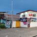 IMG 20220604 190305 scaled De districtscommissarissen (dc's) willen niet meer dan vijf bettingkantoren per bestuursgebied. Mohamedshafiek Goelaman, deken der dc's, zegt dat er hiervoor namens alle collega’s een brief is gestuurd naar de ministeries van Financiën en Planning, Justitie en Politie en Economische zaken, Ondernemerschap en Technologische Innovatie en de Gaming Board.