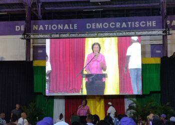 IMG 20220723 210659 Het volk heeft de regering ruimte gegeven om te doen wat ze heeft gezegd, merkt Jennifer Simons op tijdens de kadermeeting van de NDP zaterdag. Het is volgens Simons duidelijk dat "a volk e fuga".