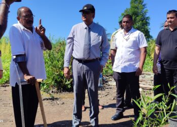 IMG 20220728 101002 Voor president Chandrikapersad Santokhi is het Mangroveproject een kans voor niet alleen de bewoners van Weg naar Zee, maar ons planeet in het geheel om de schade die de mens heeft toegebracht te herstellen. “Wij hebben die schade toegebracht als mensen”, benadrukt de president in zijn toespraak en zegt verder dat met het planten van Mangrovebomen in onze kust, wij ook bijdragen aan de bescherming van mensen en zo ook vechten tegen de gevolgen van klimaatverandering.