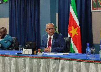 IMG 20220912 095259 Suriname en Nederland willen de onderlinge samenwerking uitbreiden naar meer dan de vier beleidsgebieden waarop reeds wordt samengewerkt. Hierover hebben minister Albert Ramdin van Buitenlandse Zaken, International Business en Internationale Samenwerking (BIBIS) en zijn Nederlandse collega Liesje Schreinemacher van Buitenlandse Handel en Ontwikkelingssamenwerking op maandag 12 september 2022 van gedachten gewisseld.