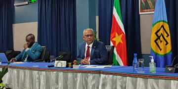Ministers Ramdin en Schreinemacher bespreken uitbreiding beleidsgebieden