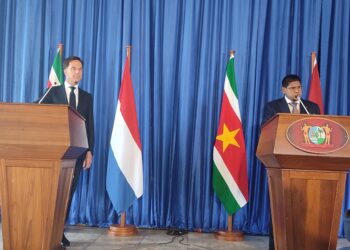 IMG 20220912 173055 Het is nog heel moeilijk voor internationale investeerders om zaken te doen in Suriname. Nederland heeft toegezegd om Suriname te ondersteunen in het versoepelen van de toegang voor internationale investeerders. Dat zegt Mark Rutte, de Nederlandse premier, maandagmiddag tijdens een persconferentie.