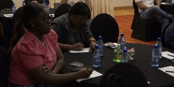 Lezing NH Het ministerie van Natuurlijke Hulpbronnen heeft in samenwerking met de Anton de Kom Universiteit Suriname (Adekus), het ministerie van Openbare Werken en De Internationale Ontwikkelingsbank (IDB) een succesvol pilotproject gedraaid om windenergie op te wekken in Suriname.
