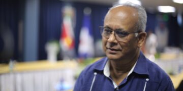 Min Bibis De Nederlandse premier Mark Rutte brengt een formeel tegenbezoek aan Suriname. De regeringsleider van Nederland brengt een officieel werkbezoek aan Suriname.