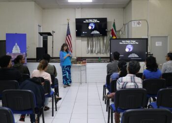 Nagin Cox Haar presentatie getiteld: 'Dare Mighty Things: Mars Rovers Paving the Way'  ging onder andere over het proces van het bouwen en besturen van robots. In 1993 trad Nagin toe tot het Jet Propulsion Laboratory (JPL) en zij heeft sindsdien als systems engineer en manager gediend bij meerdere interplanetaire robotmissies, waaronder NASA/JPL’s Galileo-missie naar Jupiter, de Mars Exploration Rover-missies en de Kepler-telescoopmissie om naar planeten te zoeken rond de sterren die lijken op de aarde.