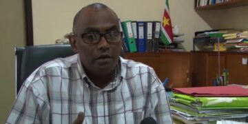 Nerkust FOLS “Niets is uitgesloten”, zegt voorzitter Marcellino Nerkust van Federatie van Organisaties van Leerkrachten in Suriname (FOLS) over een mogelijke verscherping van de acties.