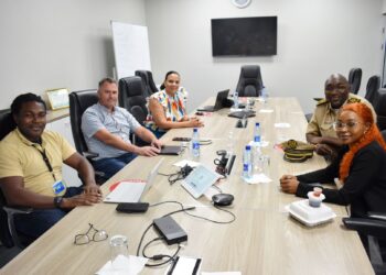 Overleg traditioneel gezag en DC 04 Rosebel Gold Mines NV (RGM) heeft op dinsdag 25 oktober 2022 overleg gehad met Districtscommissaris (DC), Ludwig Mendelzoon, en het Platform van Traditionele Gezagsdragers Brokopondo.