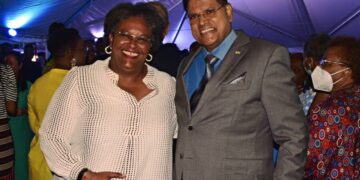 PM barbados Caricom-voorzitter Chandrikapersad Santokhi heeft tijdens een persconferentie bij de 8e editie van de Caricom-Cuba Summit stil gestaan bij de relatie Cuba en organisaties binnen de regio.