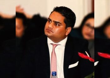 Santokhi over Bissessur: “Het is niet alleen ontslag, maar hij moet ook alles inleveren”