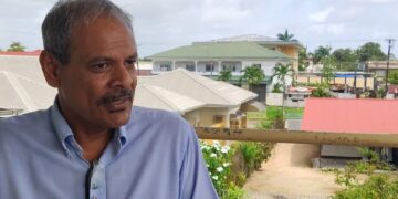 Ramnandanlal: Dikke onvoldoende voor de regering