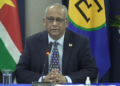 Suriname en Frankrlijk tekenen overeenkomst schuldherschikking 4 Ramdin 24feb22 3 Suriname en Frankrijk hebben op dinsdag 11 oktober een overeenkomst getekend om de uitstaande schulden te herschikken. Dat meldt de regering in een persbericht.