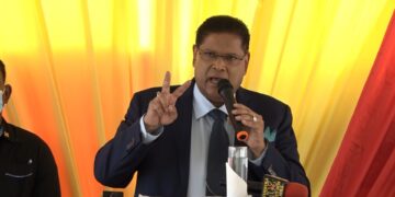 Santokhi: Suriname kan nu weer sparen om economie te boosten