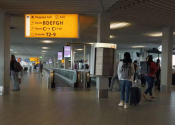 Zonder booster quarantaineplicht voor reizigers naar Nederland