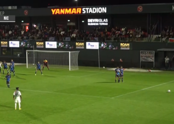 Voetbal Natio nicua Jeredy Hilterman heeft Suriname donderdag in het Yanmar stadion, Almere, een 2-1 overwinning bezorgd op Nicaragua.