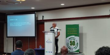 WhatsApp Image 2022 04 08 at 10.05.38 PM 1 De Surinaamse visserijsector is in rep en roer door het vergunningsdispuut, dat al maanden gaande is tussen Suriname en Guyana. “President Chandrikapersad Santokhi zorgt momenteel voor heel wat problemen in onze vissector. Hij heeft uitspraken gedaan, die ons heel wat hoofdpijn bezorgen”, zegt Udo Karg, vooritter van de Surinaamse Seafood Associatie (SSA).