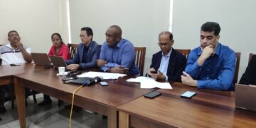 WhatsApp Image 2022 07 21 at 10.59.38 AM De Nationale Democratische Partij (NDP) heeft gisteren een persconferentie belegd bij De Nationale Assemblee (DNA). Daar kwam naar voren dat leden van de grote politiek organisatie de protestacties tegen de huidige regering zullen blijven ondersteunen.