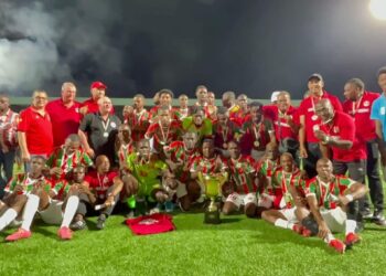WhatsApp Image 2022 08 21 at 11.11.16 PM Robinhood heeft zondagavond het voetbal landskampioenschap zonder echt strijd te leveren veroverd. Tegenstander Notch kwam, net als één week geleden, tot grote teleurstelling en frustratie van het goed opgekomen publiek wederom met acht spelers aantreden.