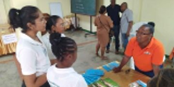 Beurs bij fesitival katholieke jongeren Suriname succesvol  
