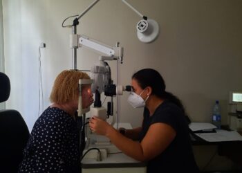 Gezondheidsbrillen project voor Albino's een success