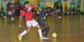 Super Five forceert beslissende game 3 in strijd zaalvoetbalkampioenschap