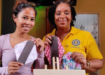 WhatsApp Image 2022 12 05 at 8.01.27 PM Innerwheel Paramaribo heeft op zondag 4 december in het kader van 16 dagen van activisme van geweld tegen vrouwen (International Orange The World Day) bijzondere aandacht geschonken aan vrouwen/moeders met hun kinderen, die vanwege huiselijk geweld in een crisissituatie verkeren.