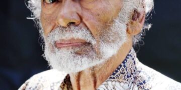 WhatsApp Image 2022 12 29 at 1.06.28 PM Het kunstarchief van de legendarische Surinaamse kunstenaar Erwin de Vries is vanaf 1 december 2022 openbaar in het RKD-Nederlands Instituut voor Kunstgeschiedenis.