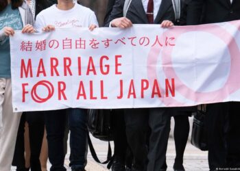 WhatsApp Image 2023 02 05 at 5.41.52 PM De Japanse premier, Fumio Kishida, heeft een assistent ontslagen die zei dat hij niet naast LGBTQ+ paren zou willen wonen en dat mensen Japan zouden ontvluchten als het homohuwelijk zou worden toegestaan.