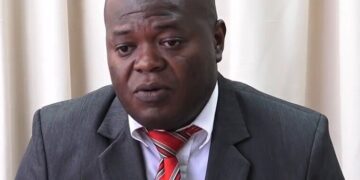 bee 3 "Ik beloof dat de verkiezingen op 25 mei 2025 gehouden zullen worden. Daarmee maken we geen grappen", zei voorzitter Marinus Bee van De Nationale Assemblee tijdens de jaarafsluiting van het instituut.